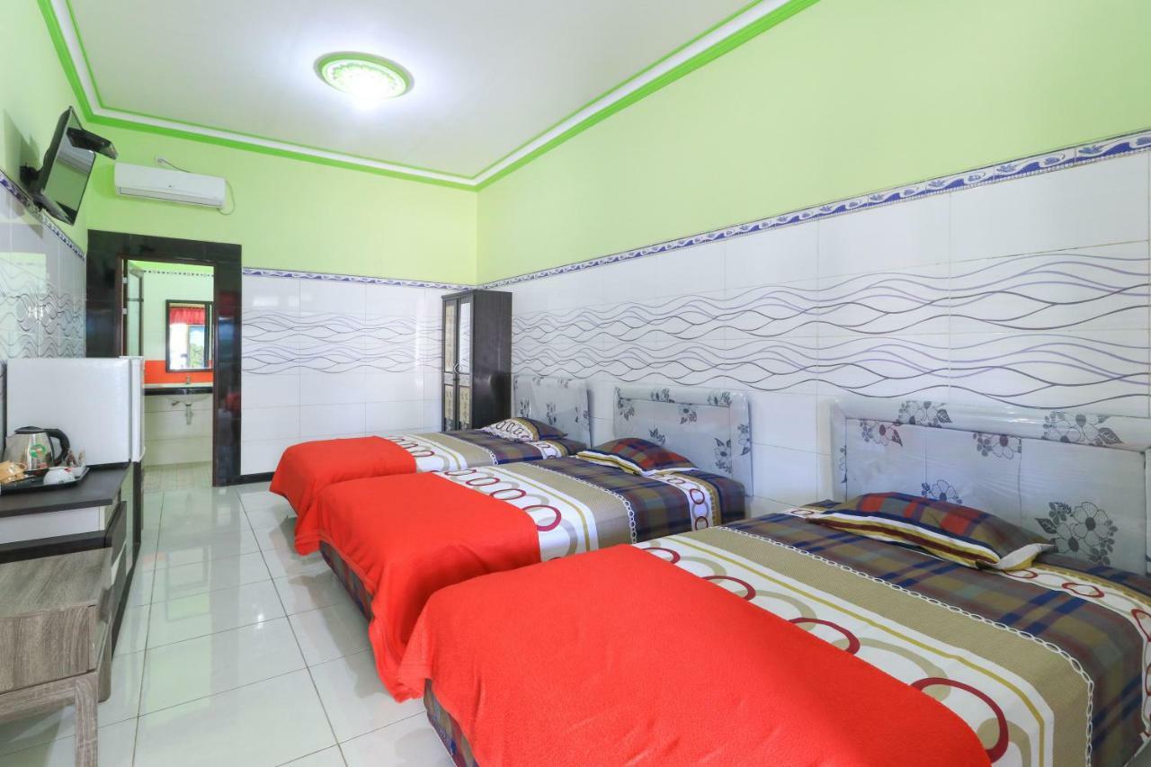 Naga Mas Hotel Mojokerto Exterior photo